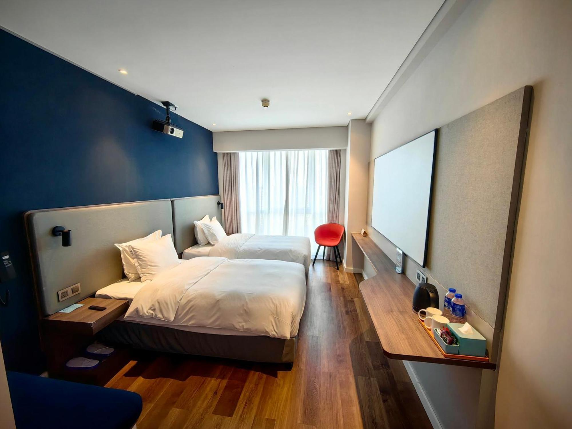 Holiday Inn Express Liyang Huafu By Ihg Экстерьер фото
