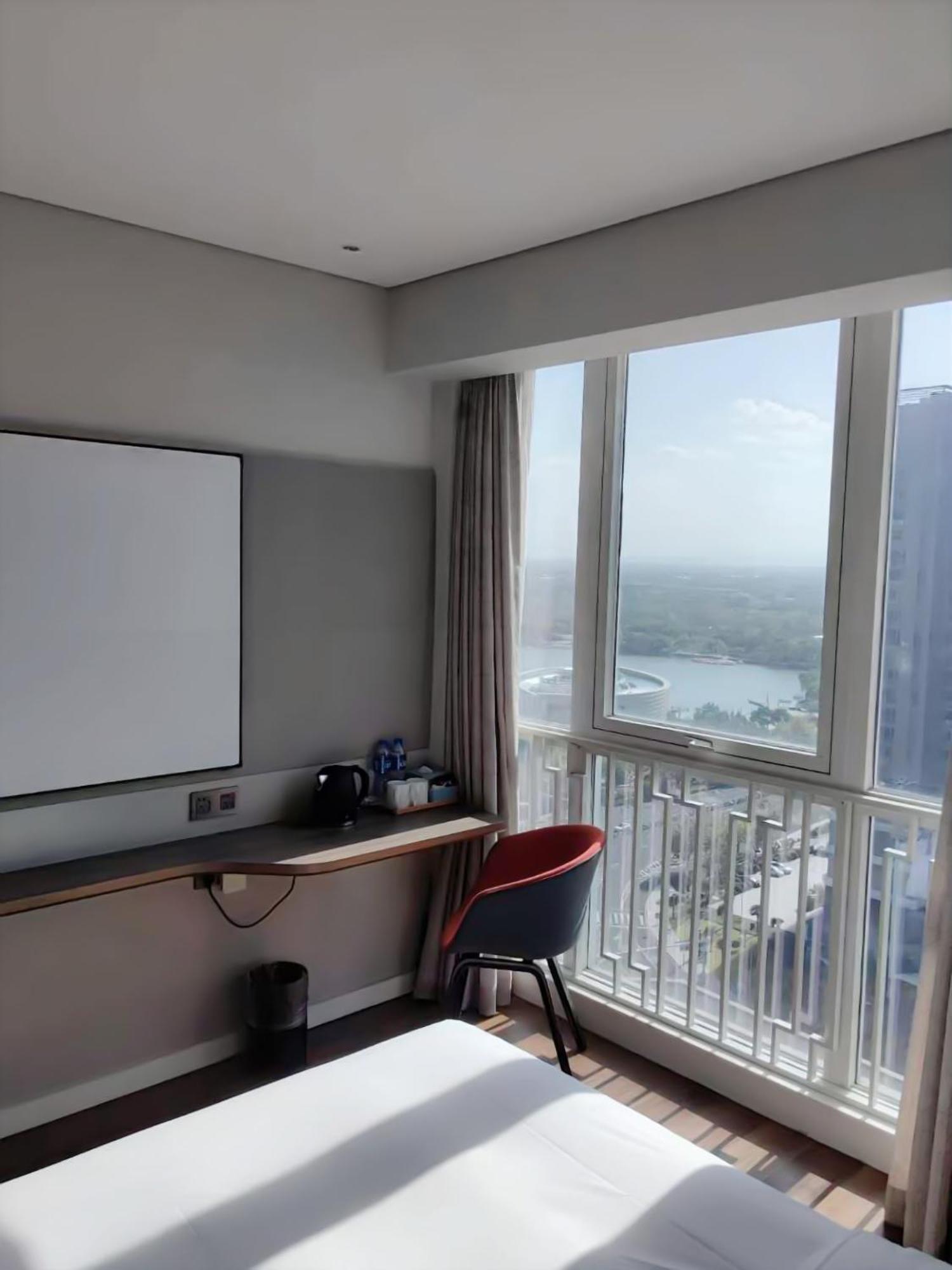 Holiday Inn Express Liyang Huafu By Ihg Экстерьер фото